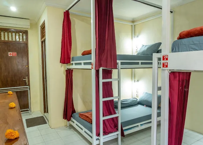 Maharani Hostel *